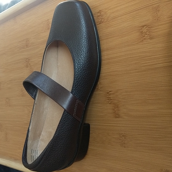 Aravon Chocolate Combination Last  Mary Janes - Picture 8 of 11